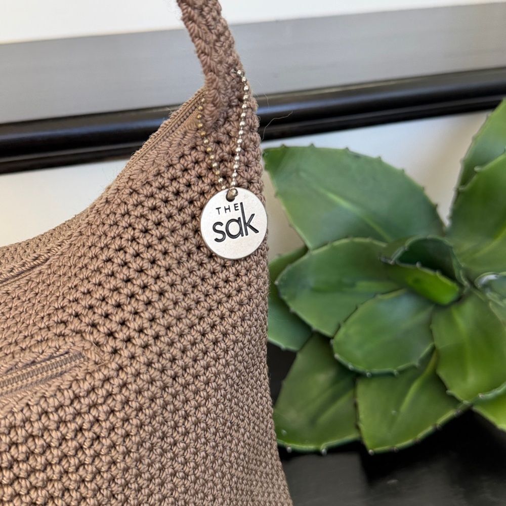 The Sak woven neutral shoulder purse clean non smoking tan boho relaxed vibe - Picture 2 of 10